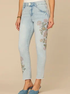 “Ab”solution® High Rise Seamless Embroidered Petite Ankle Skimmer Jean