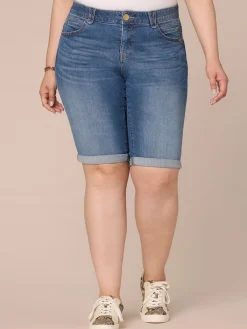 "Ab"solution Mid-Rise Bermuda Plus Size Shorts with Angled Dart Seams
