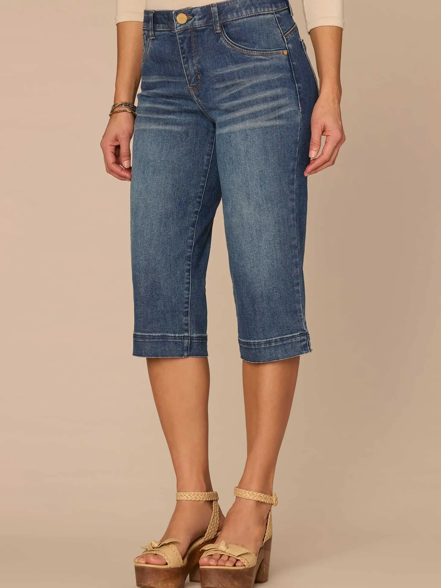 "Ab"solution® Mid-Rise 3D Embroidered Bow Pocket Skimmer Jeans