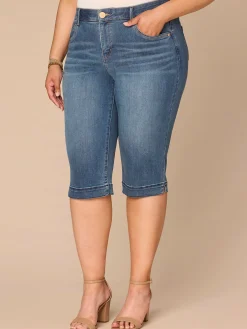 "Ab"solution® Mid-Rise 3D Embroidered Pocket Plus Size Skimmer Jeans