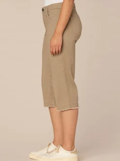 "Ab"solution Mid-Rise Fray Hem Skimmer Pant