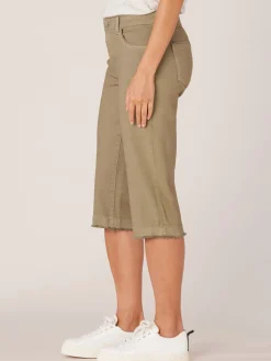 "Ab"solution Petite Mid-Rise Skimmer Pant