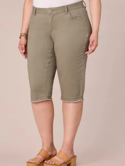 "Ab"solution Plus Size Mid-Rise Frayed Hem Skimmer Pants