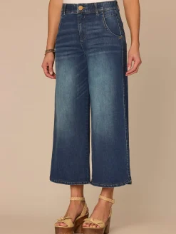 "Ab"solution® Skyrise Dart Seam Tulip Hem Crop Petite Wide Leg Jeans