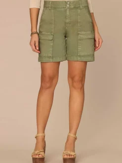 "Ab"solution® Skyrise Double Button Patch Pocket Petite Cargo Shorts