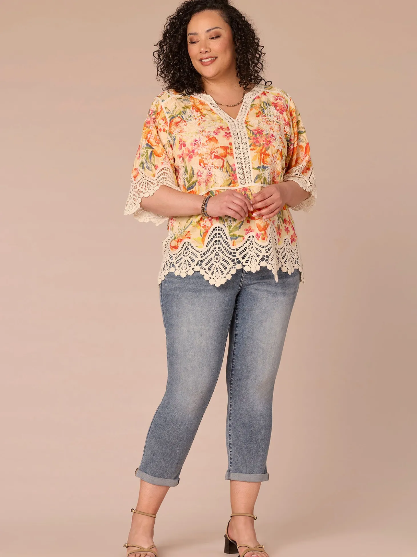 Below Elbow Sleeve V-Notch Neck Scallop Peplum Hem Plus Size Woven Top
