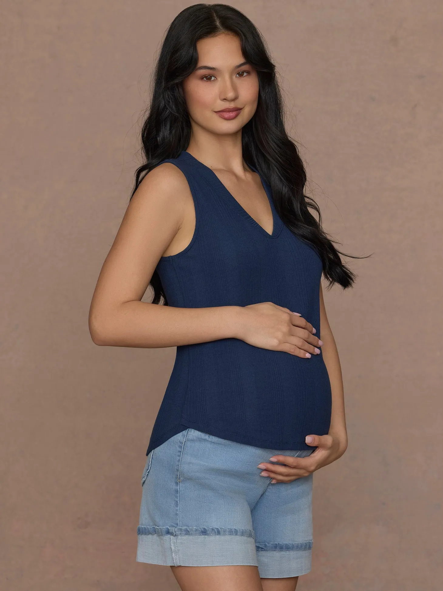 CradleComfort Baby Bump Spade Pocket Maternity Shorts with Roll Cuff