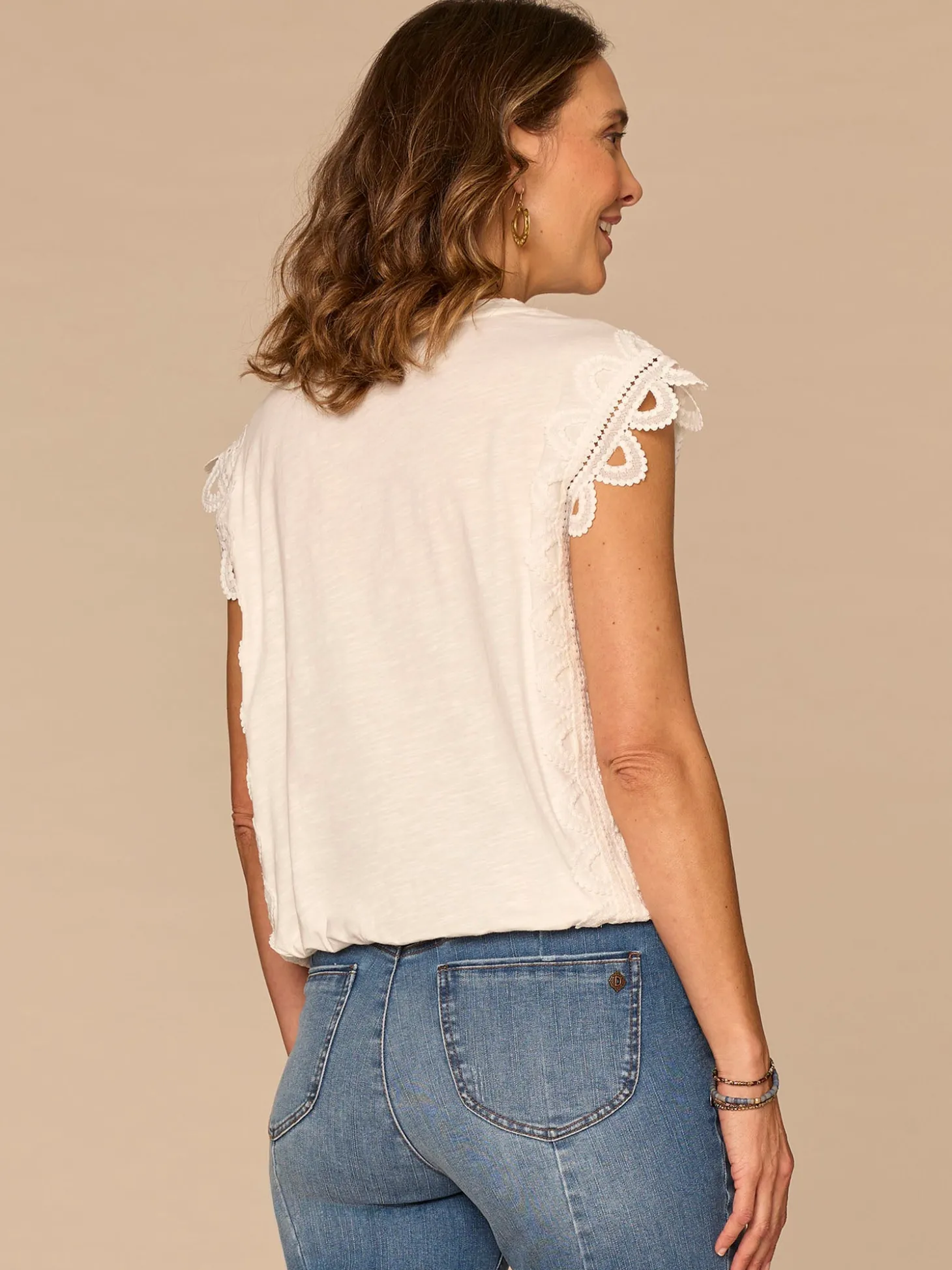 Extended Cap Sleeve Scoop Neck Scallop Trim Bubble Hem Knit Top