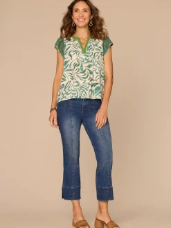 Flutter Cap Sleeve Split V-Neck Pintuck Front Printed Petite Woven Top