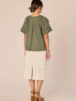 Short Bubble Sleeve Spliced V-Neck Embroidered Woven Top