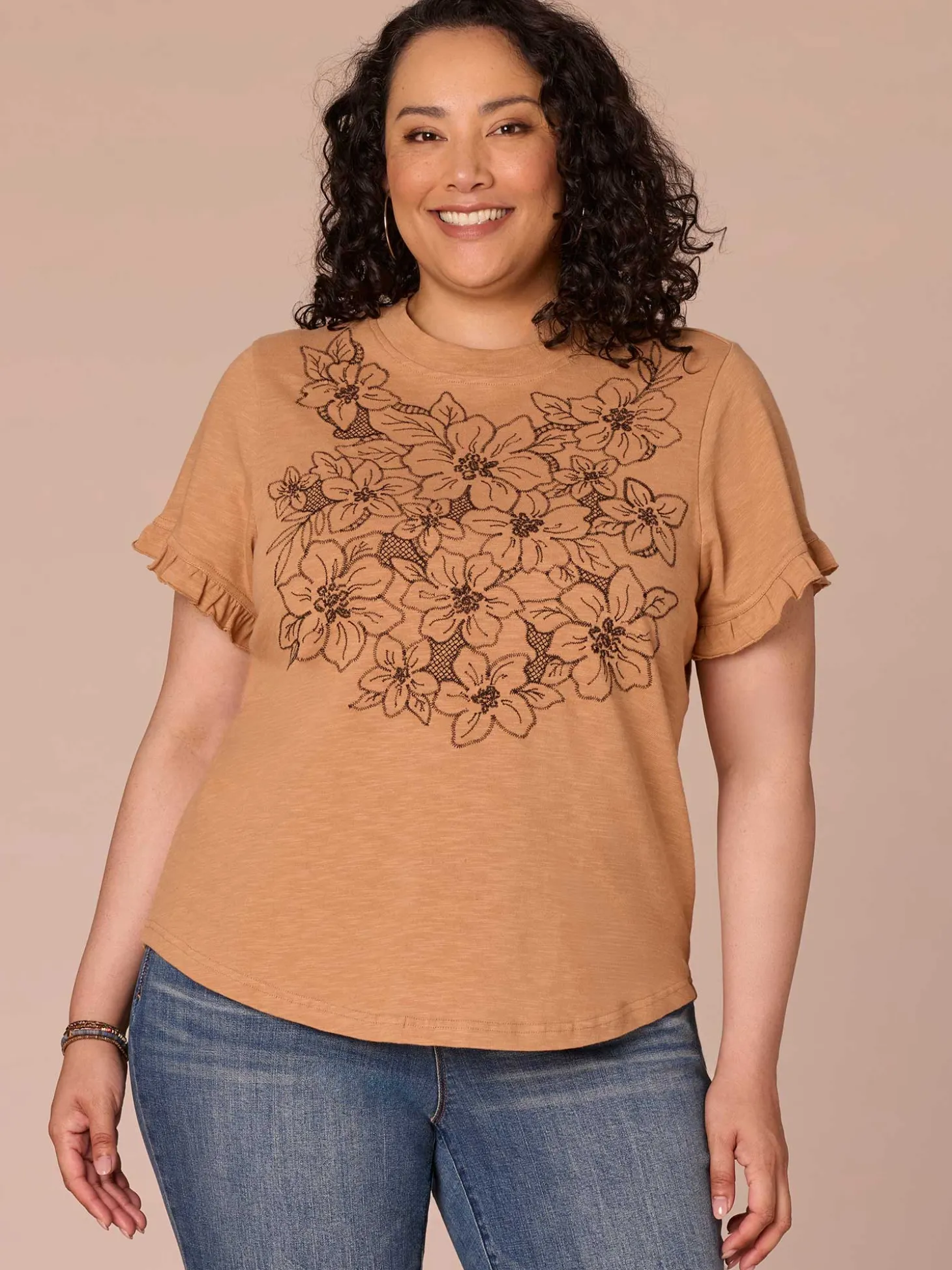 Short Sleeve Crew Neck Floral Embroidered Plus Size Knit Top