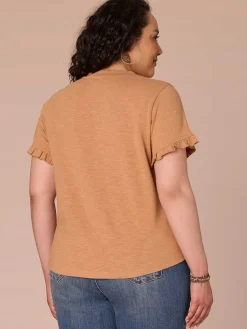 Short Sleeve Crew Neck Floral Embroidered Plus Size Knit Top