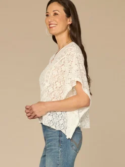 Short Sleeve Scoop Neck All Over Lace Knit Poncho